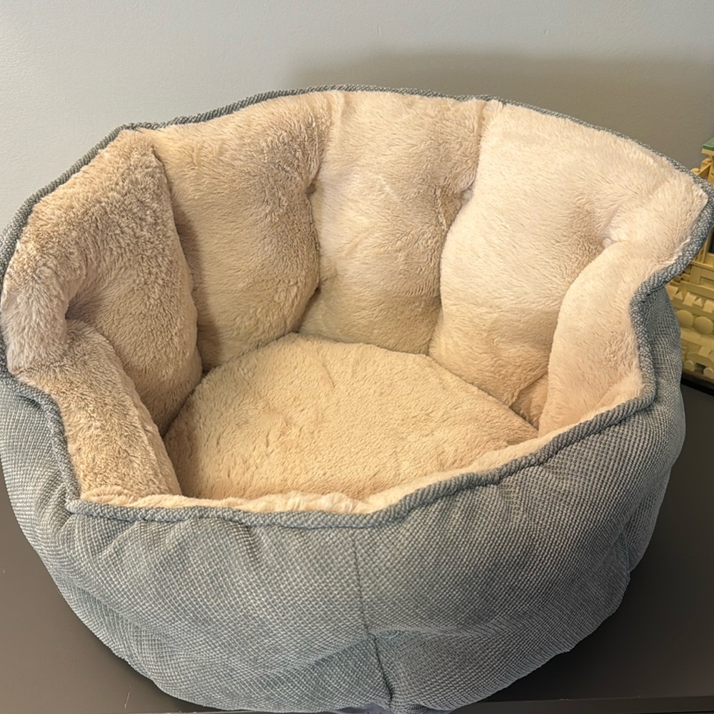 Plush Small Dog or Cat Bed